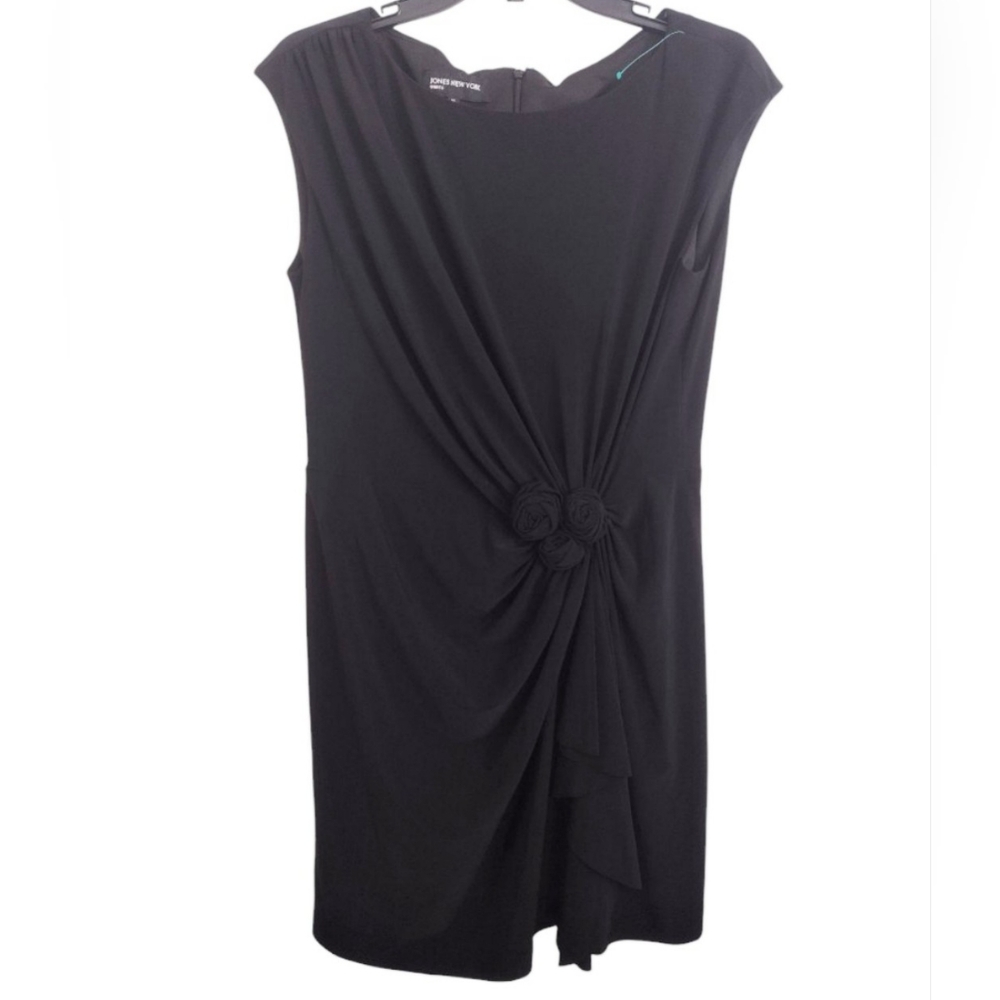 Jones NY Black Asymmetrical Mini Dress With Roses Size 10
